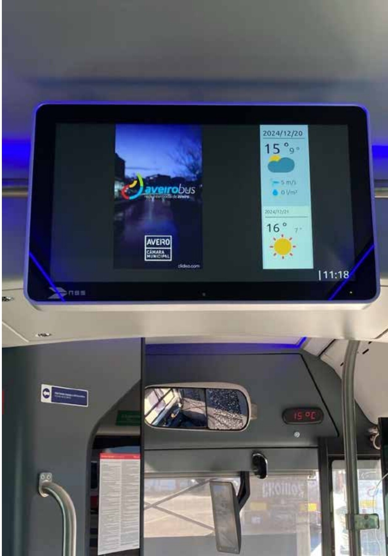 Ecrãs digitais em autocarro de Aveiro VisualBus 3