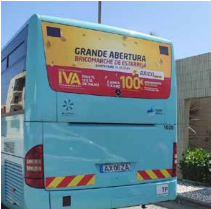 Publicidade em óculo traseiro de autocarro VisualBus