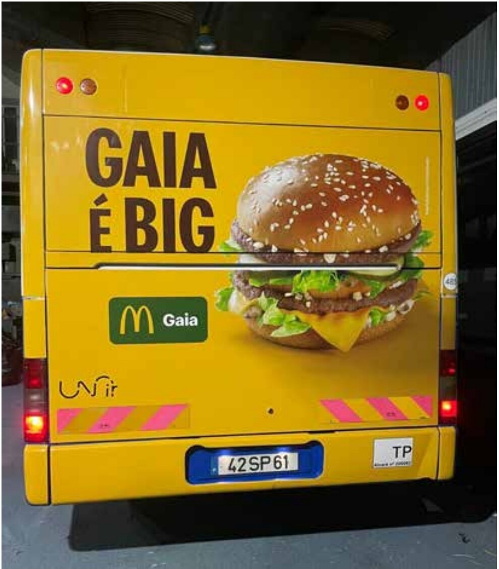 Publicidade em traseira de autocarro VisualBus