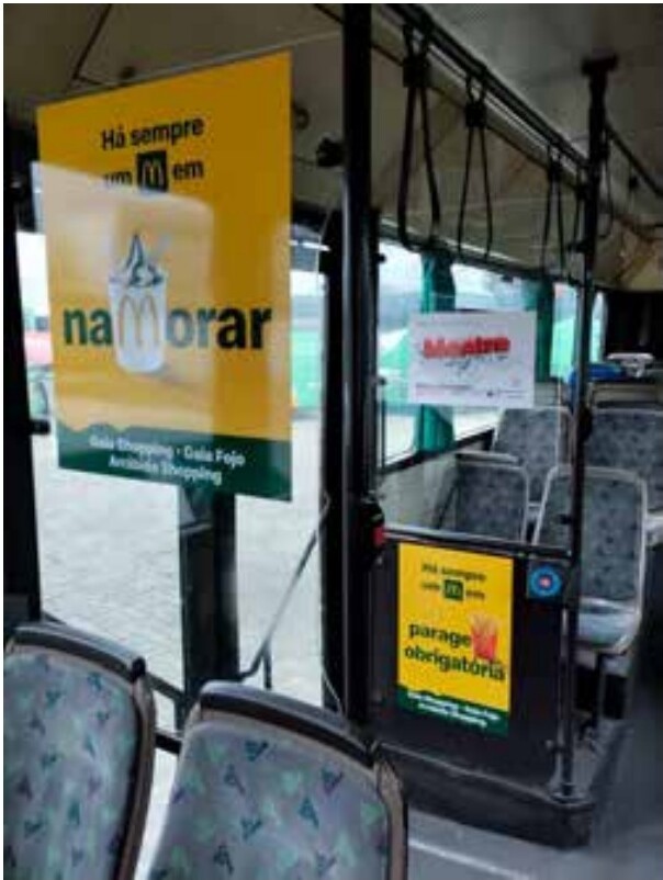Publicidade interior em vinil dentro de autocarro VisualBus 2